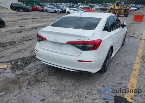 2024 Honda Civic Touring z USA, uszkodzony, nr VIN 2HGFE1F93RH318034